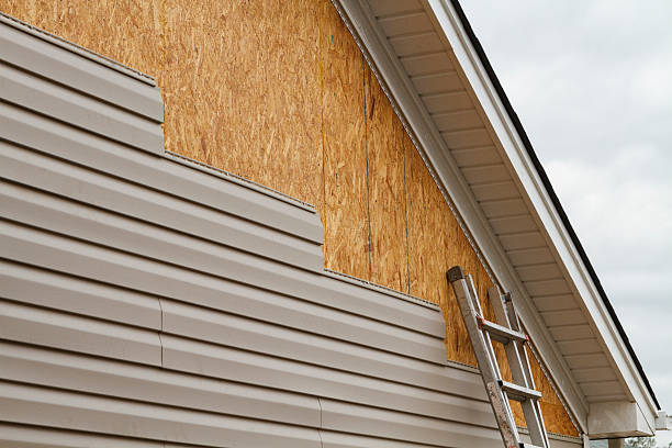24/7 Emergency Vinyl Siding experts in Everett, PA